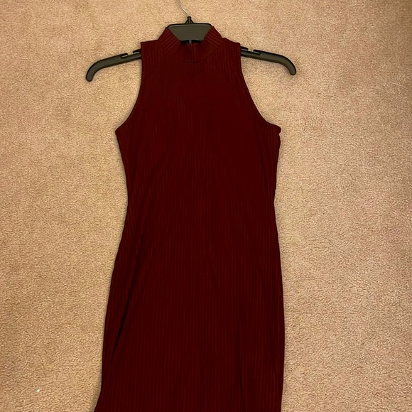 Red midi dress - Picture 1 of 4